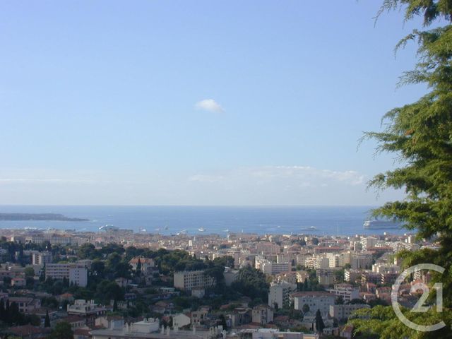 Afficher la photo en grand Appartement F3 à vendre - 3 pièces - 71.69 m2 - LE CANNET - 06 - PROVENCE-ALPES-COTE-D-AZUR - Century 21 Mistral L'Agence