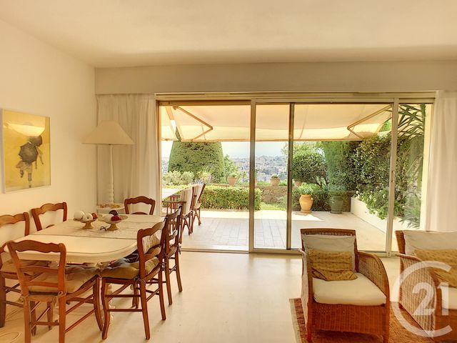 Afficher la photo en grand Appartement F3 à vendre - 3 pièces - 71.69 m2 - LE CANNET - 06 - PROVENCE-ALPES-COTE-D-AZUR - Century 21 Mistral L'Agence