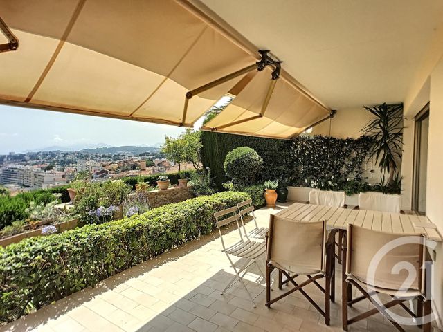 Afficher la photo en grand Appartement F3 à vendre - 3 pièces - 71.69 m2 - LE CANNET - 06 - PROVENCE-ALPES-COTE-D-AZUR - Century 21 Mistral L'Agence