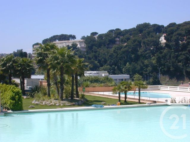 Afficher la photo en grand Appartement F2 à vendre - 2 pièces - 56.0 m2 - LE CANNET - 06 - PROVENCE-ALPES-COTE-D-AZUR - Century 21 Mistral L'Agence