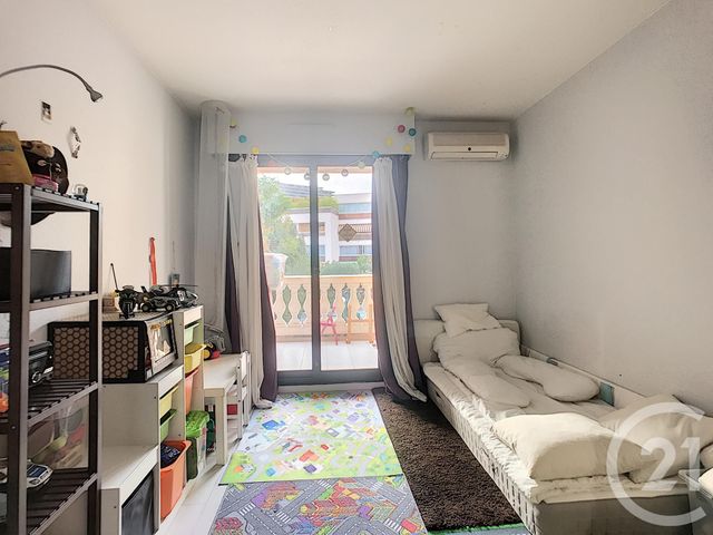 Afficher la photo en grand Appartement F2 à vendre - 2 pièces - 56.0 m2 - LE CANNET - 06 - PROVENCE-ALPES-COTE-D-AZUR - Century 21 Mistral L'Agence