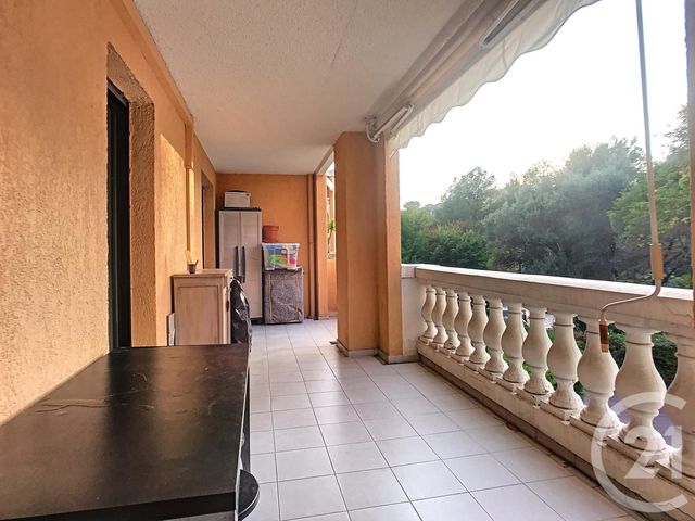 Afficher la photo en grand Appartement F2 à vendre - 2 pièces - 56.0 m2 - LE CANNET - 06 - PROVENCE-ALPES-COTE-D-AZUR - Century 21 Mistral L'Agence
