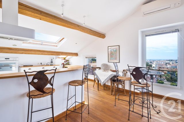 Appartement T2 à vendre - 2 pièces - 98.3 m2 - LE CANNET - 06 - PROVENCE-ALPES-COTE-D-AZUR - Century 21 Mistral L'Agence Appartement T2 à vendre - 2 pièces - 98.3 m2 - LE CANNET - 06 - PROVENCE-ALPES-COTE-D-AZUR - Century 21 Mistral L'Agence