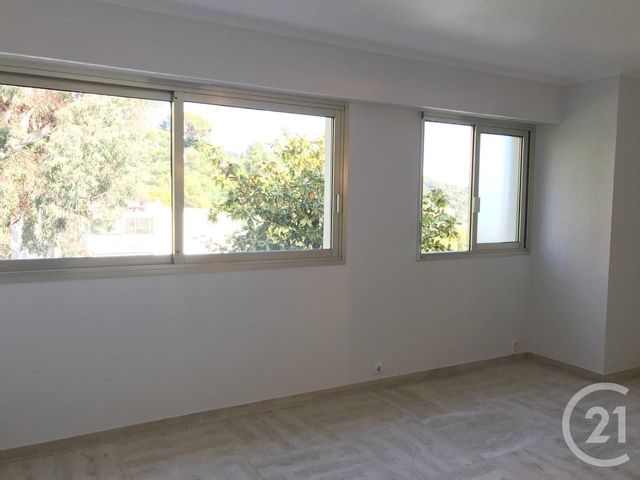 Appartement F1 à vendre - 1 pièce - 32.27 m2 - LE CANNET - 06 - PROVENCE-ALPES-COTE-D-AZUR - Century 21 Mistral L'Agence Appartement F1 à vendre - 1 pièce - 32.27 m2 - LE CANNET - 06 - PROVENCE-ALPES-COTE-D-AZUR - Century 21 Mistral L'Agence