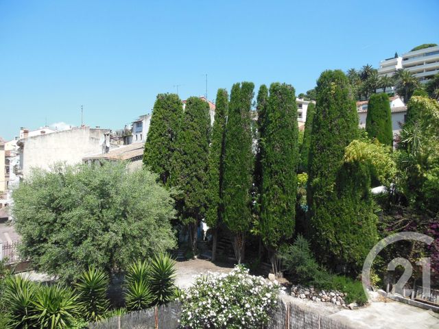Appartement F3 à vendre - 3 pièces - 61.0 m2 - LE CANNET - 06 - PROVENCE-ALPES-COTE-D-AZUR - Century 21 Mistral L'Agence Appartement F3 à vendre - 3 pièces - 61.0 m2 - LE CANNET - 06 - PROVENCE-ALPES-COTE-D-AZUR - Century 21 Mistral L'Agence