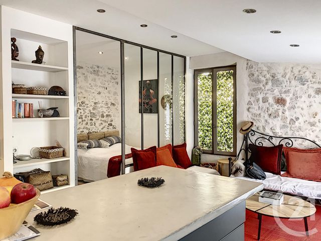 Afficher la photo en grand appartement à vendre - 2 pièces - 33.0 m2 - LE CANNET - 06 - PROVENCE-ALPES-COTE-D-AZUR - Century 21 Mistral L'Agence