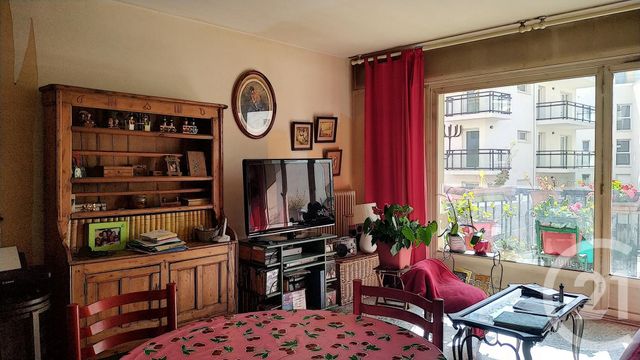 Appartement F2 à vendre - 2 pièces - 65.0 m2 - LE CANNET - 06 - PROVENCE-ALPES-COTE-D-AZUR - Century 21 Mistral L'Agence Appartement F2 à vendre - 2 pièces - 65.0 m2 - LE CANNET - 06 - PROVENCE-ALPES-COTE-D-AZUR - Century 21 Mistral L'Agence