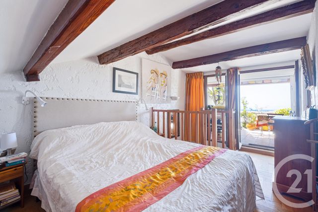 Afficher la photo en grand Appartement F3 à vendre - 3 pièces - 70.0 m2 - LE CANNET - 06 - PROVENCE-ALPES-COTE-D-AZUR - Century 21 Mistral L'Agence