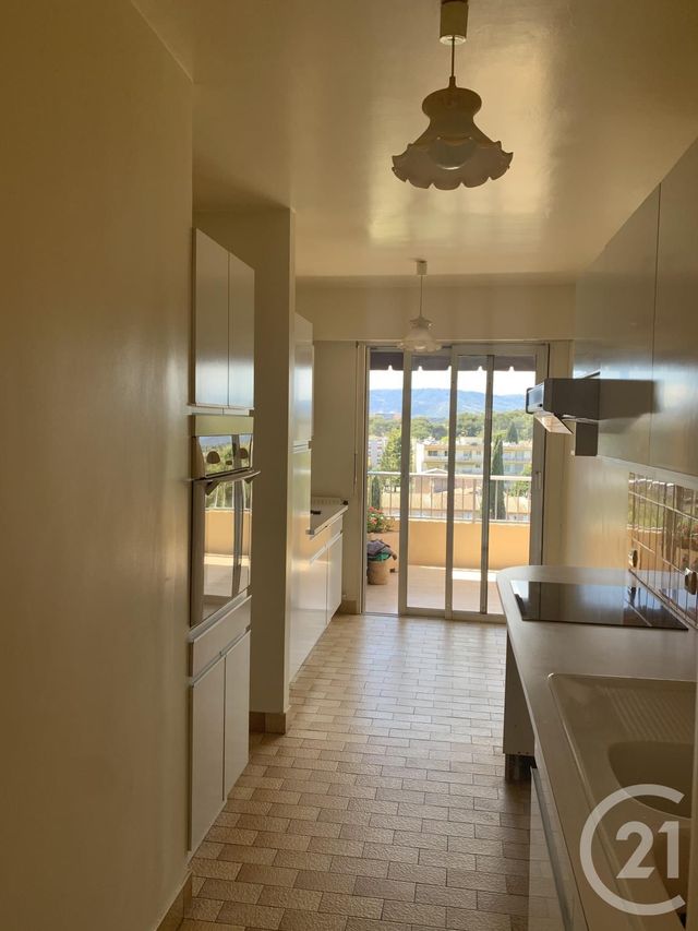 appartement à louer - 3 pièces - 73.0 m2 - LE CANNET - 06 - PROVENCE-ALPES-COTE-D-AZUR - Century 21 Mistral L'Agence appartement à louer - 3 pièces - 73.0 m2 - LE CANNET - 06 - PROVENCE-ALPES-COTE-D-AZUR - Century 21 Mistral L'Agence