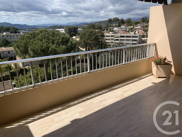 appartement à louer - 3 pièces - 73.0 m2 - LE CANNET - 06 - PROVENCE-ALPES-COTE-D-AZUR - Century 21 Mistral L'Agence appartement à louer - 3 pièces - 73.0 m2 - LE CANNET - 06 - PROVENCE-ALPES-COTE-D-AZUR - Century 21 Mistral L'Agence