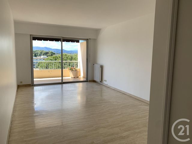 appartement à louer - 3 pièces - 73.0 m2 - LE CANNET - 06 - PROVENCE-ALPES-COTE-D-AZUR - Century 21 Mistral L'Agence appartement à louer - 3 pièces - 73.0 m2 - LE CANNET - 06 - PROVENCE-ALPES-COTE-D-AZUR - Century 21 Mistral L'Agence