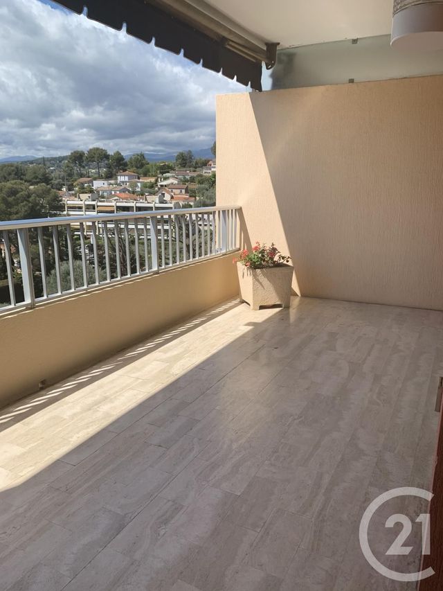 appartement à louer - 3 pièces - 73.0 m2 - LE CANNET - 06 - PROVENCE-ALPES-COTE-D-AZUR - Century 21 Mistral L'Agence appartement à louer - 3 pièces - 73.0 m2 - LE CANNET - 06 - PROVENCE-ALPES-COTE-D-AZUR - Century 21 Mistral L'Agence