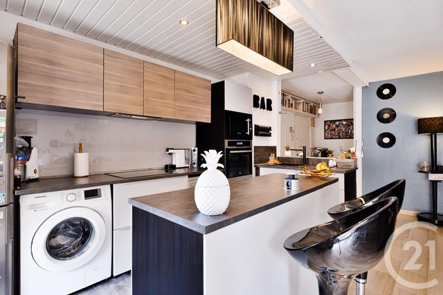 Appartement F4 à vendre - 4 pièces - 78.0 m2 - MOUGINS - 06 - PROVENCE-ALPES-COTE-D-AZUR - Century 21 Mistral L'Agence Appartement F4 à vendre - 4 pièces - 78.0 m2 - MOUGINS - 06 - PROVENCE-ALPES-COTE-D-AZUR - Century 21 Mistral L'Agence