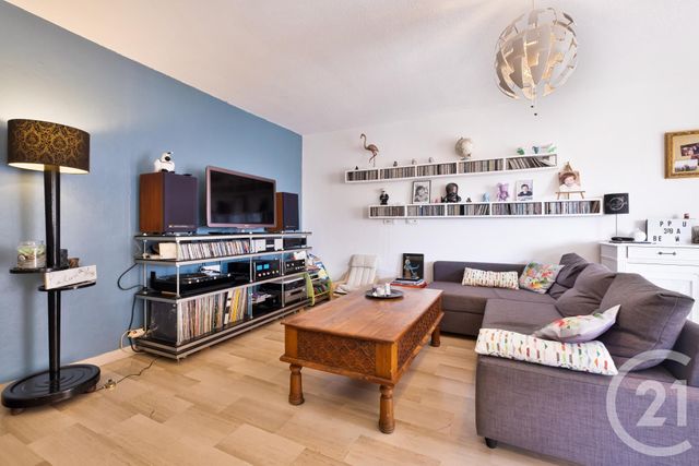 Appartement F4 à vendre - 4 pièces - 78.0 m2 - MOUGINS - 06 - PROVENCE-ALPES-COTE-D-AZUR - Century 21 Mistral L'Agence Appartement F4 à vendre - 4 pièces - 78.0 m2 - MOUGINS - 06 - PROVENCE-ALPES-COTE-D-AZUR - Century 21 Mistral L'Agence