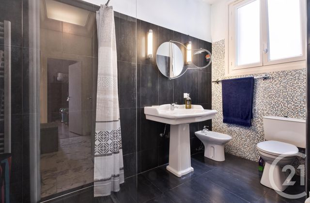 Appartement F3 à vendre - 4 pièces - 106.0 m2 - CANNES - 06 - PROVENCE-ALPES-COTE-D-AZUR - Century 21 Mistral L'Agence Appartement F3 à vendre - 4 pièces - 106.0 m2 - CANNES - 06 - PROVENCE-ALPES-COTE-D-AZUR - Century 21 Mistral L'Agence