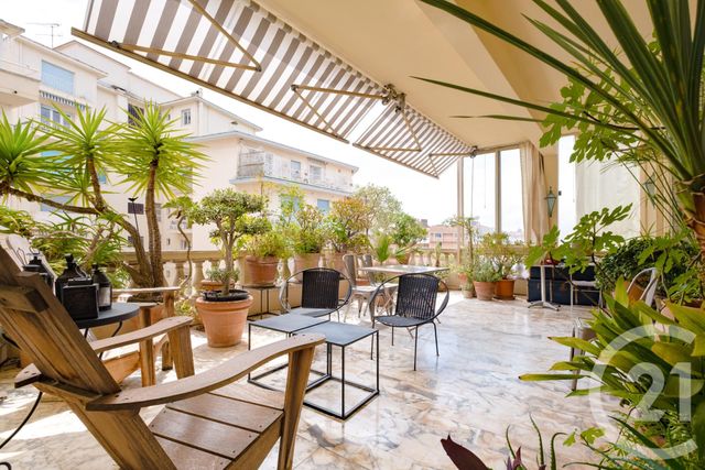 Appartement F3 à vendre - 4 pièces - 106.0 m2 - CANNES - 06 - PROVENCE-ALPES-COTE-D-AZUR - Century 21 Mistral L'Agence Appartement F3 à vendre - 4 pièces - 106.0 m2 - CANNES - 06 - PROVENCE-ALPES-COTE-D-AZUR - Century 21 Mistral L'Agence