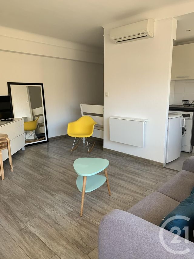 Appartement T2 à louer - 2 pièces - 30.0 m2 - CANNES - 06 - PROVENCE-ALPES-COTE-D-AZUR - Century 21 Mistral L'Agence Appartement T2 à louer - 2 pièces - 30.0 m2 - CANNES - 06 - PROVENCE-ALPES-COTE-D-AZUR - Century 21 Mistral L'Agence
