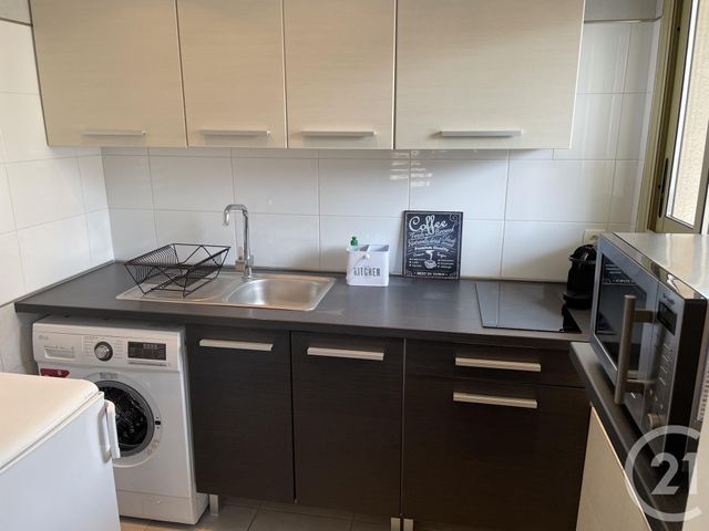 Appartement T2 à louer - 2 pièces - 30.0 m2 - CANNES - 06 - PROVENCE-ALPES-COTE-D-AZUR - Century 21 Mistral L'Agence Appartement T2 à louer - 2 pièces - 30.0 m2 - CANNES - 06 - PROVENCE-ALPES-COTE-D-AZUR - Century 21 Mistral L'Agence
