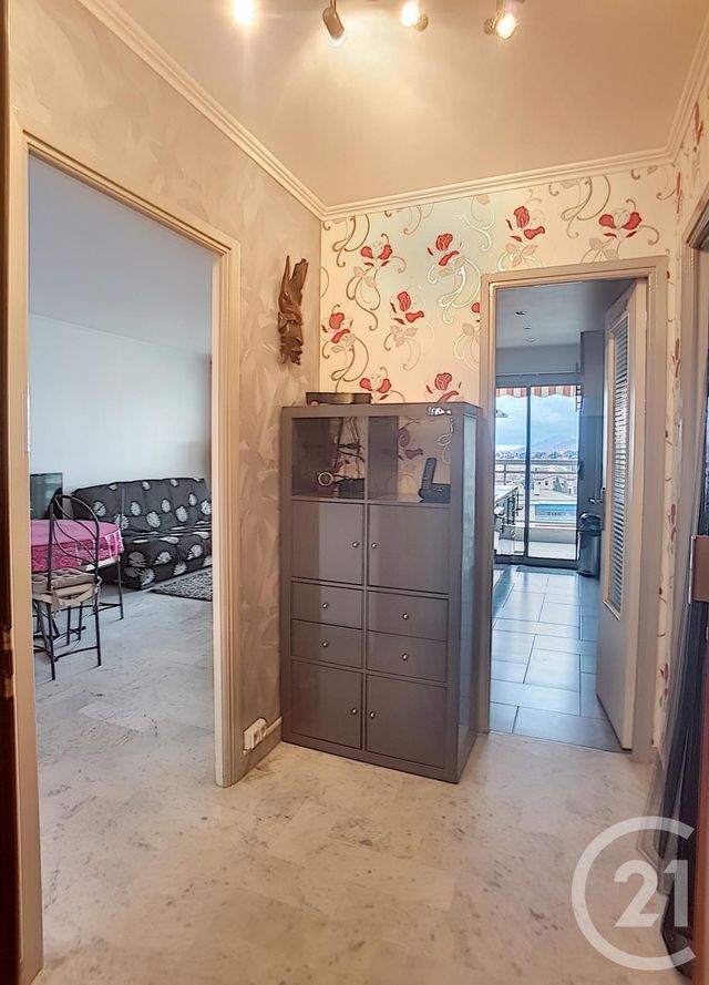 Appartement F2 à louer - 2 pièces - 46.0 m2 - LE CANNET - 06 - PROVENCE-ALPES-COTE-D-AZUR - Century 21 Mistral L'Agence Appartement F2 à louer - 2 pièces - 46.0 m2 - LE CANNET - 06 - PROVENCE-ALPES-COTE-D-AZUR - Century 21 Mistral L'Agence