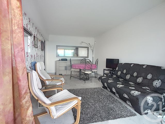 Appartement F2 à louer - 2 pièces - 46.0 m2 - LE CANNET - 06 - PROVENCE-ALPES-COTE-D-AZUR - Century 21 Mistral L'Agence Appartement F2 à louer - 2 pièces - 46.0 m2 - LE CANNET - 06 - PROVENCE-ALPES-COTE-D-AZUR - Century 21 Mistral L'Agence