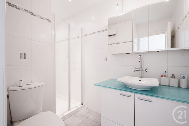 Afficher la photo en grand Appartement F4 à vendre - 4 pièces - 110.0 m2 - LE CANNET - 06 - PROVENCE-ALPES-COTE-D-AZUR - Century 21 Mistral L'Agence