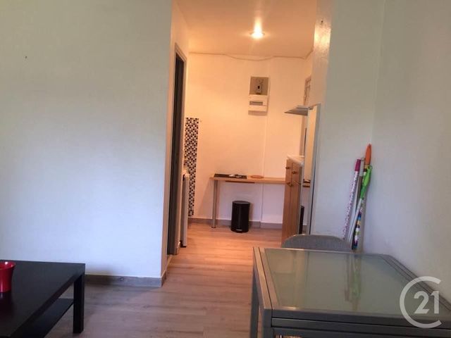 Afficher la photo en grand Studio à louer - 1 pièce - 18.0 m2 - LE CANNET - 06 - PROVENCE-ALPES-COTE-D-AZUR - Century 21 Mistral L'Agence