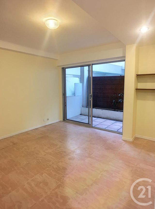 Afficher la photo en grand Studio à louer - 1 pièce - 28.0 m2 - LE CANNET - 06 - PROVENCE-ALPES-COTE-D-AZUR - Century 21 Mistral L'Agence