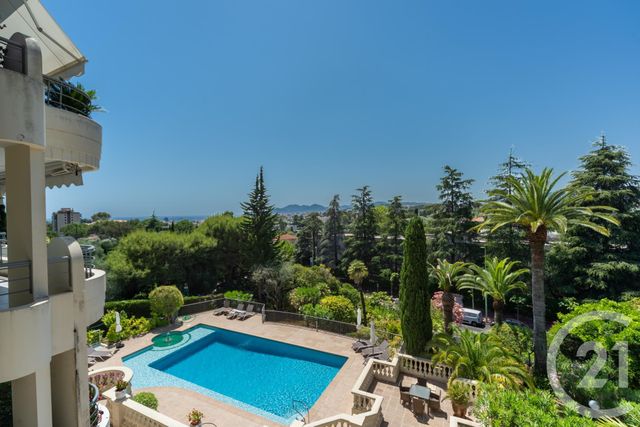 Appartement F3 à vendre - 3 pièces - 93.78 m2 - LE CANNET - 06 - PROVENCE-ALPES-COTE-D-AZUR - Century 21 Mistral L'Agence