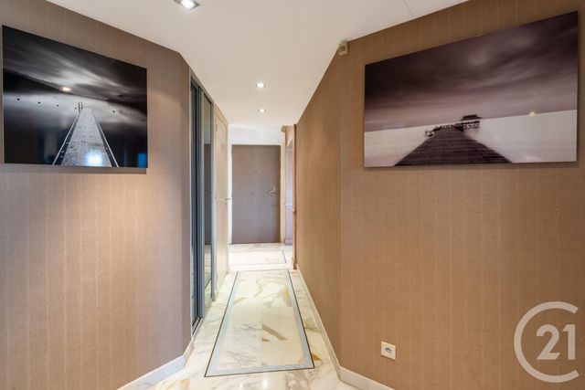 Appartement F3 à vendre - 3 pièces - 93.78 m2 - LE CANNET - 06 - PROVENCE-ALPES-COTE-D-AZUR - Century 21 Mistral L'Agence