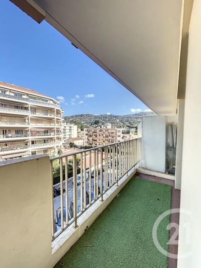 Appartement F1 à louer LE CANNET