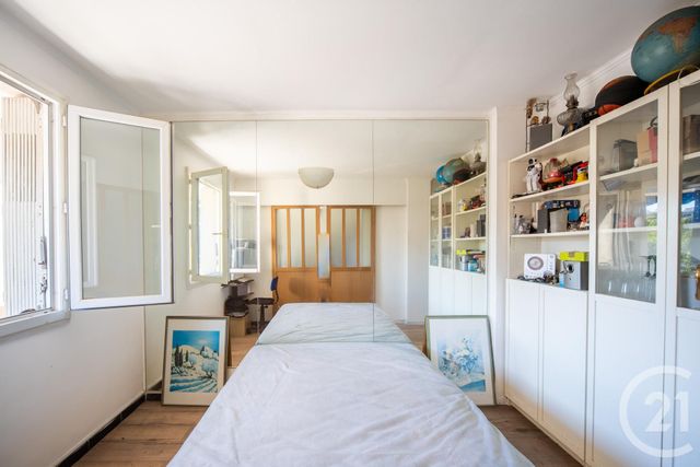 Afficher la photo en grand Appartement F3 à vendre - 3 pièces - 58.0 m2 - LE CANNET - 06 - PROVENCE-ALPES-COTE-D-AZUR - Century 21 Mistral L'Agence
