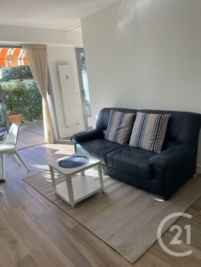 Appartement F2 à louer - 2 pièces - 55.32 m2 - CANNES - 06 - PROVENCE-ALPES-COTE-D-AZUR - Century 21 Mistral L'Agence