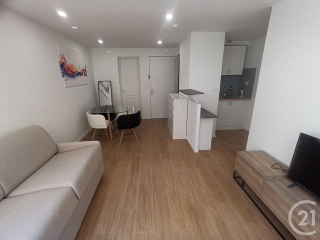 Appartement F1 à louer - 1 pièce - 26.0 m2 - LE CANNET - 06 - PROVENCE-ALPES-COTE-D-AZUR - Century 21 Mistral L'Agence