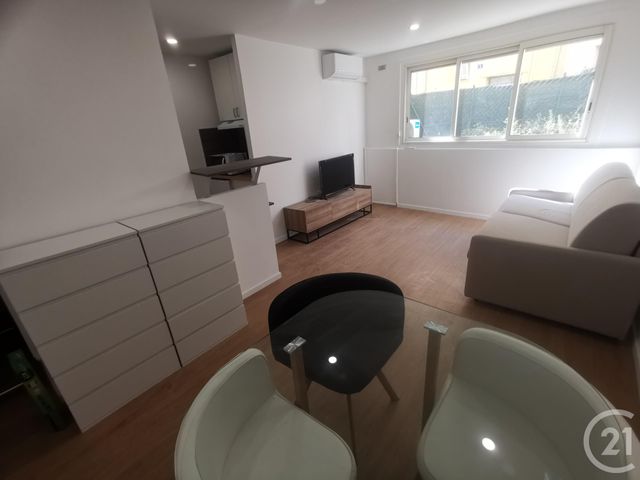 Appartement F1 à louer - 1 pièce - 26.0 m2 - LE CANNET - 06 - PROVENCE-ALPES-COTE-D-AZUR - Century 21 Mistral L'Agence