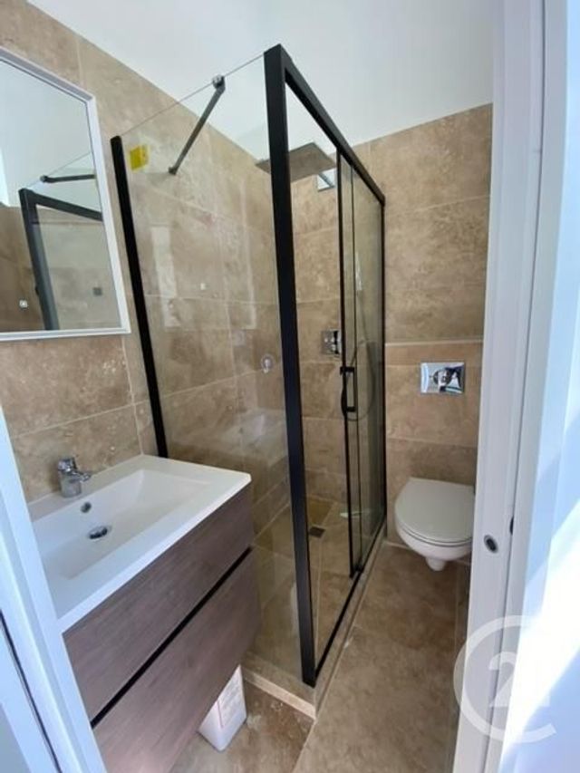 Appartement à louer - 2 pièces - 28.0 m2 - LE CANNET - 06 - PROVENCE-ALPES-COTE-D-AZUR - Century 21 Mistral L'Agence