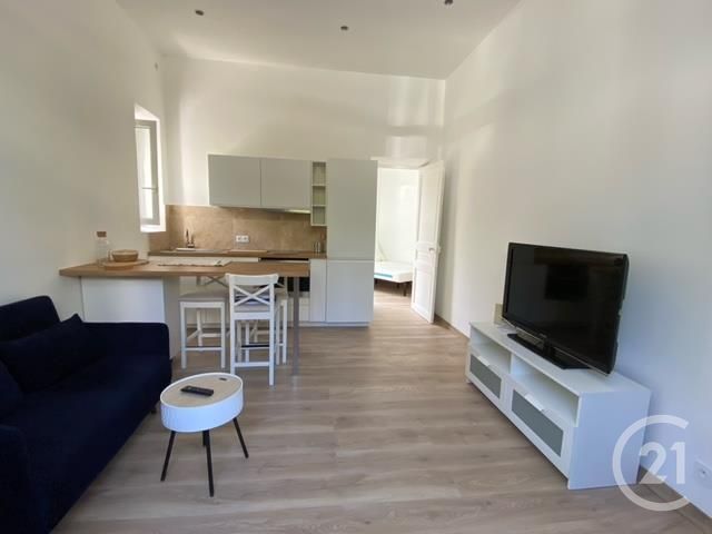 Appartement à louer - 2 pièces - 28.0 m2 - LE CANNET - 06 - PROVENCE-ALPES-COTE-D-AZUR - Century 21 Mistral L'Agence