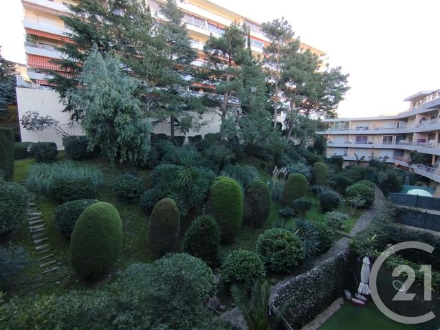Appartement F1 à louer LE CANNET