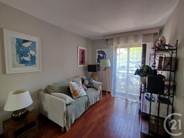 Appartement F4 à vendre - 4 pièces - 90.0 m2 - LE CANNET - 06 - PROVENCE-ALPES-COTE-D-AZUR - Century 21 Mistral L'Agence