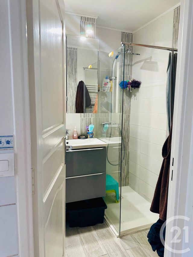 Appartement F3 à vendre - 3 pièces - 64.51 m2 - LE CANNET - 06 - PROVENCE-ALPES-COTE-D-AZUR - Century 21 Mistral L'Agence