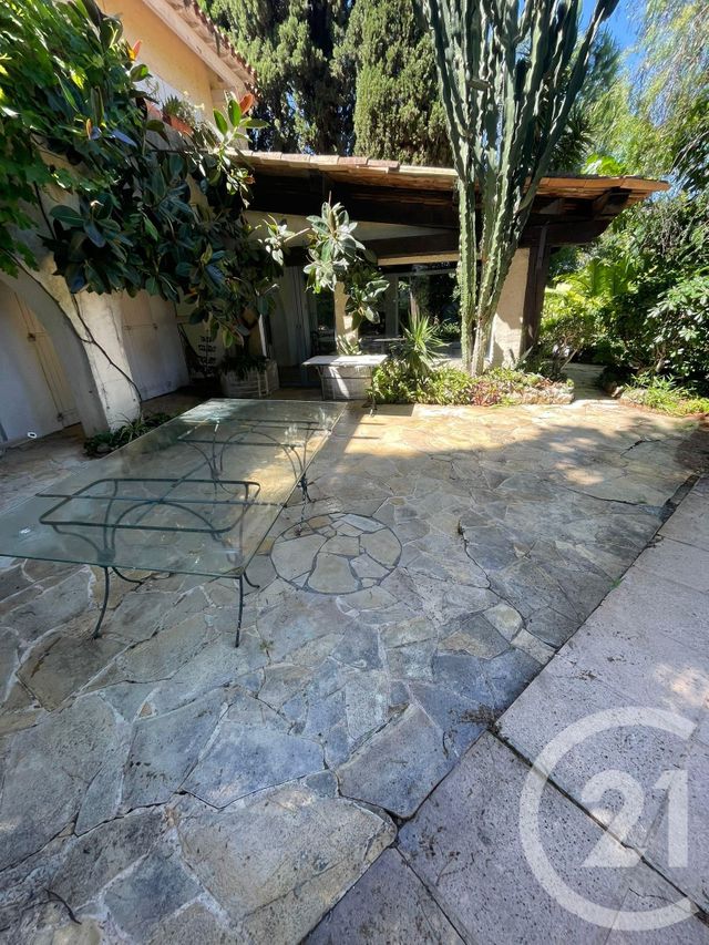 Afficher la photo en grand maison à vendre - 5 pièces - 186.0 m2 - LE CANNET - 06 - PROVENCE-ALPES-COTE-D-AZUR - Century 21 Mistral L'Agence