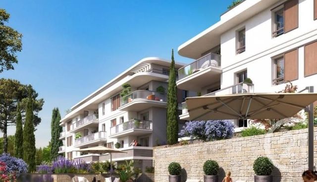 Appartement Studio à louer - 1 pièce - 27.39 m2 - MOUGINS - 06 - PROVENCE-ALPES-COTE-D-AZUR - Century 21 Mistral L'Agence