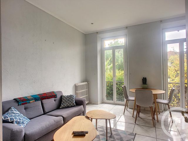 Appartement T2 à louer - 2 pièces - 47.29 m2 - LE CANNET - 06 - PROVENCE-ALPES-COTE-D-AZUR - Century 21 Mistral L'Agence