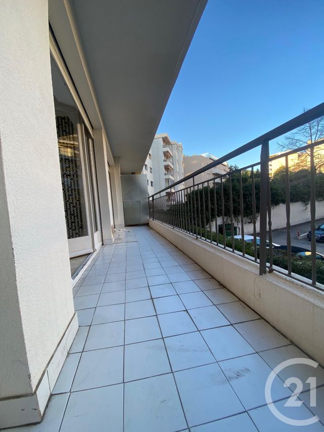 Appartement à vendre - 2 pièces - 43.0 m2 - LE CANNET - 06 - PROVENCE-ALPES-COTE-D-AZUR - Century 21 Mistral L'Agence