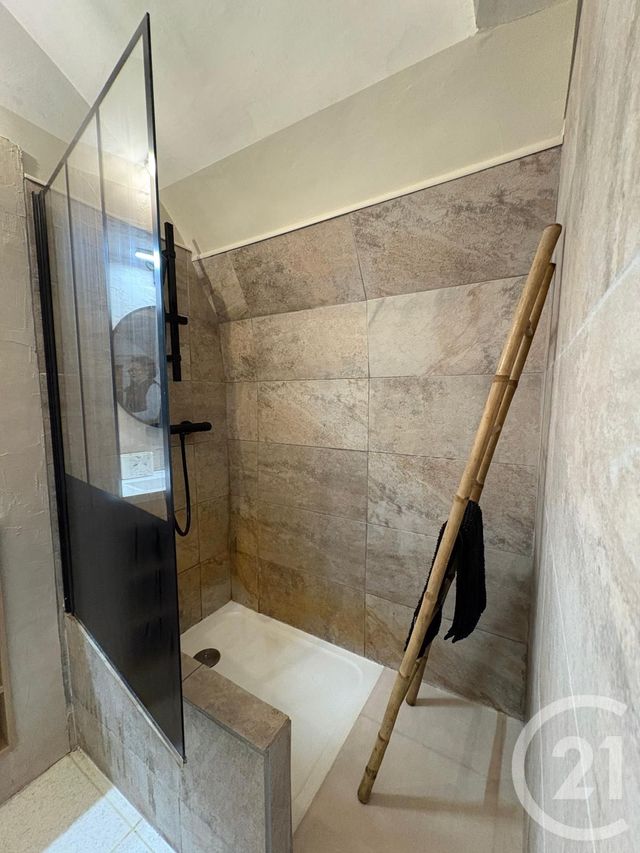 Appartement à louer - 2 pièces - 43.0 m2 - LE CANNET - 06 - PROVENCE-ALPES-COTE-D-AZUR - Century 21 Mistral L'Agence