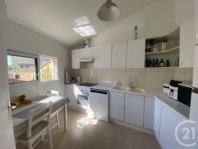 Appartement à vendre - 2 pièces - 54.2 m2 - LE CANNET - 06 - PROVENCE-ALPES-COTE-D-AZUR - Century 21 Mistral L'Agence