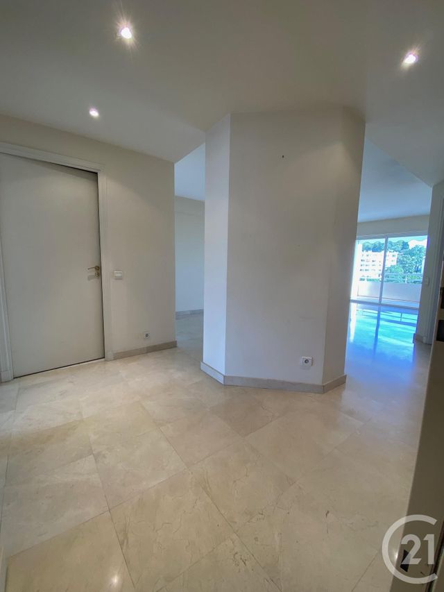 Appartement F4 à vendre - 4 pièces - 94.78 m2 - LE CANNET - 06 - PROVENCE-ALPES-COTE-D-AZUR - Century 21 Mistral L'Agence
