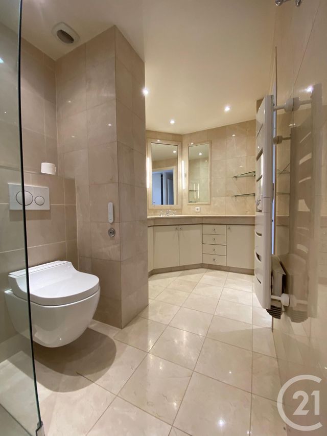 Appartement F4 à vendre - 4 pièces - 94.78 m2 - LE CANNET - 06 - PROVENCE-ALPES-COTE-D-AZUR - Century 21 Mistral L'Agence