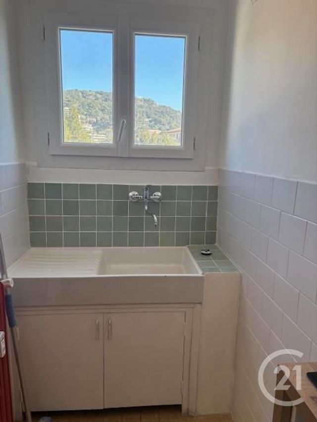 Appartement F1 à louer - 1 pièce - 28.89 m2 - LE CANNET - 06 - PROVENCE-ALPES-COTE-D-AZUR - Century 21 Mistral L'Agence