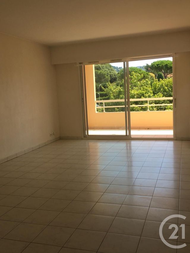 Appartement à vendre - 2 pièces - 46.41 m2 - LE CANNET - 06 - PROVENCE-ALPES-COTE-D-AZUR - Century 21 Mistral L'Agence