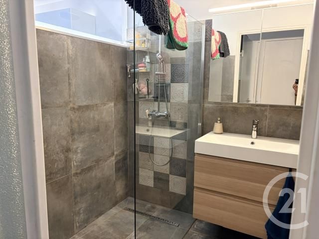Appartement F3 à louer - 3 pièces - 62.91 m2 - LE CANNET - 06 - PROVENCE-ALPES-COTE-D-AZUR - Century 21 Mistral L'Agence